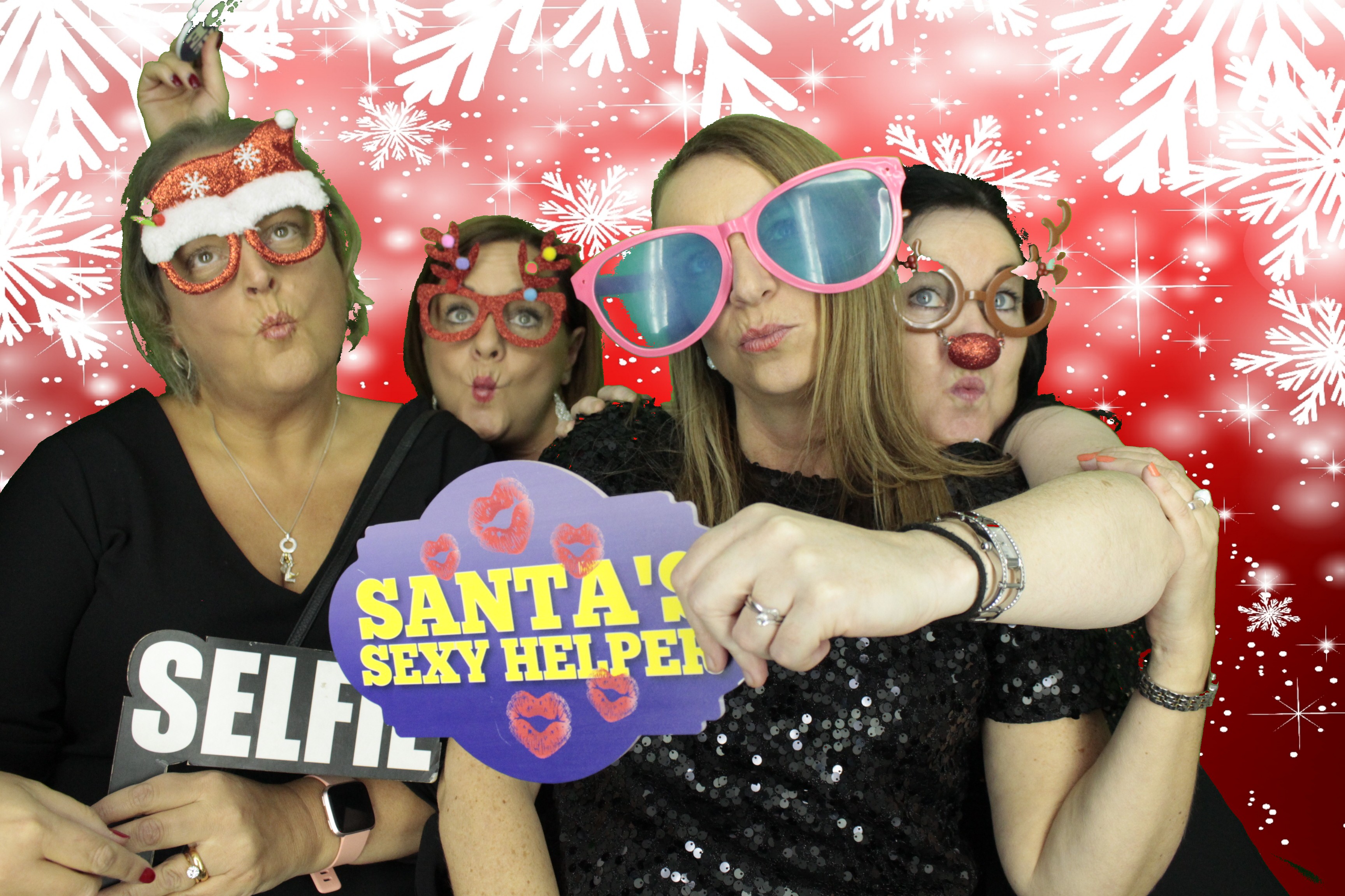 Ocean Network Express Christmas Party 2019 | View more photos from the event at gallery.myphotoboothexperience.co.uk/u/MyPhotoBoothExperienceLtd/Ocean-Network-Express-Christmas-Party-2019